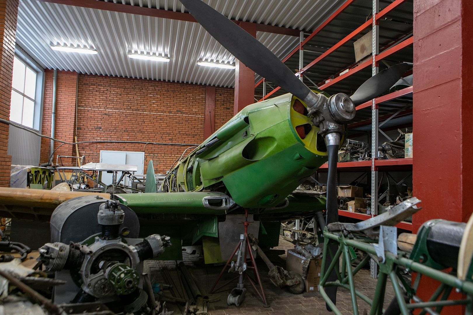 Музей «Битва за Ленинград» при поддержке холдинга «Бронка Групп» приступил к восстановлению штурмовика ИЛ-2 и истребителя МИГ-3  - фото 1